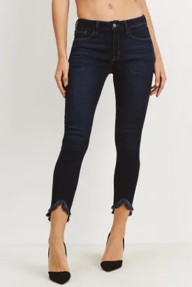 HIGH RISE SKINNY W UNEVEN FRAYED HEM